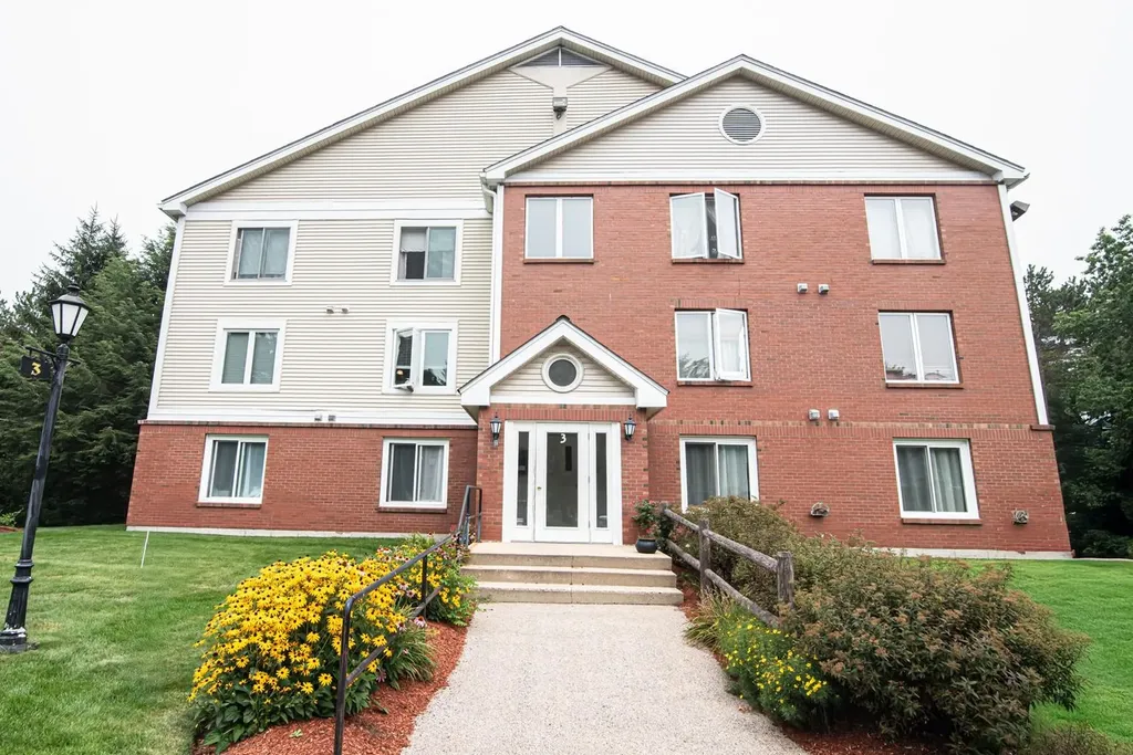 3 Timberwood Drive Goffstown NH 03045