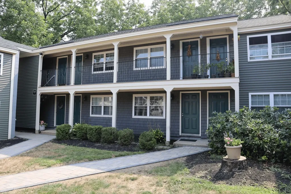 93 Henry Law Avenue Dover NH 03820