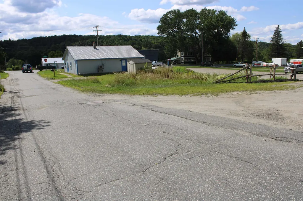 37 Pleasant Street Lyndon VT 05851