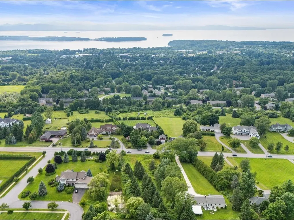 1432 Spear Street South Burlington VT 05403