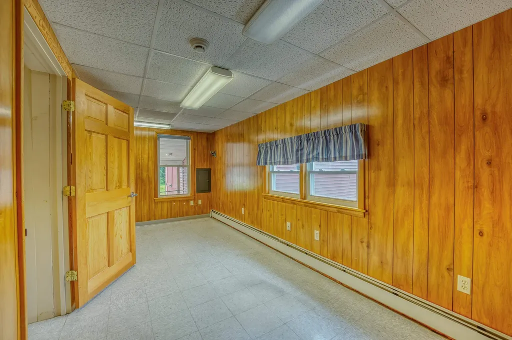 134 Cottage Street Littleton NH 03561