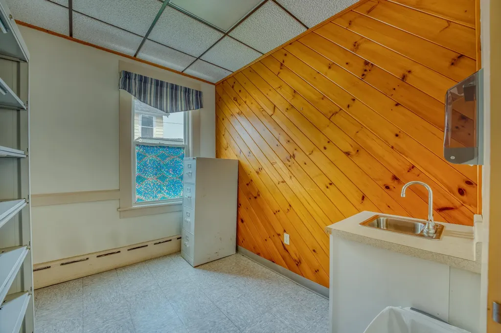 134 Cottage Street Littleton NH 03561