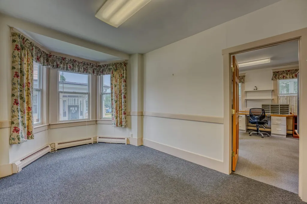 134 Cottage Street Littleton NH 03561