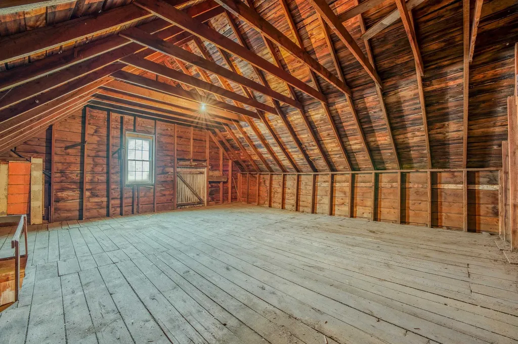 134 Cottage Street Littleton NH 03561