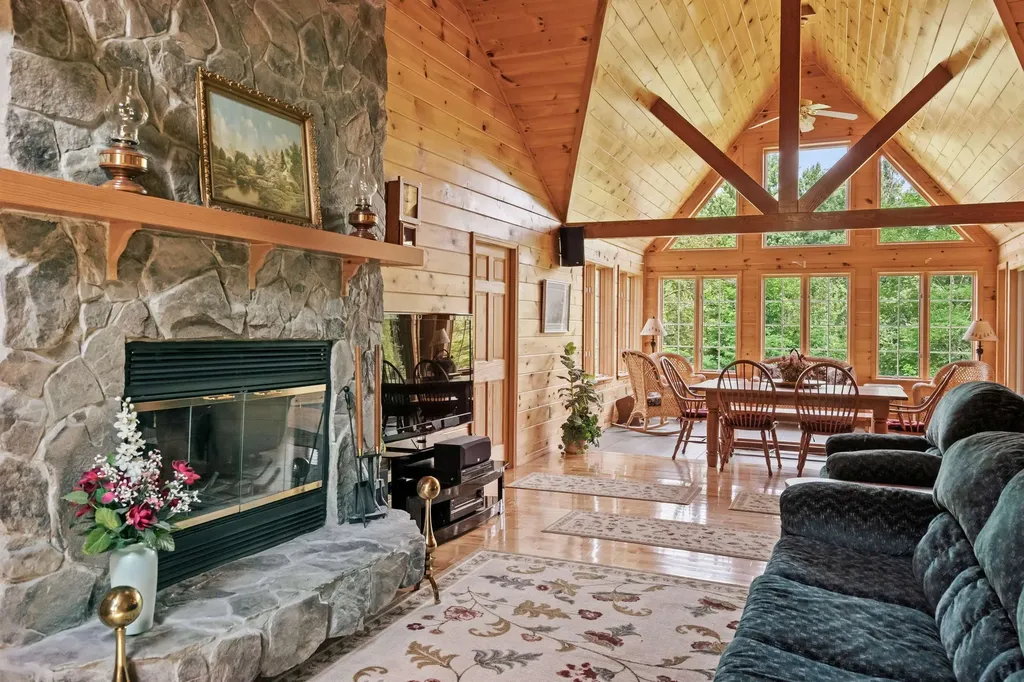 32 Lee Lane Conway NH 03860