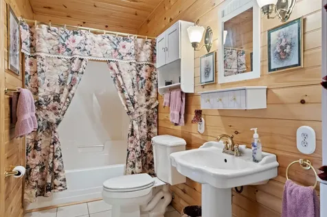 32 Lee Lane Conway NH 03860