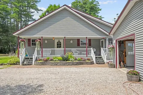 32 Lee Lane Conway NH 03860