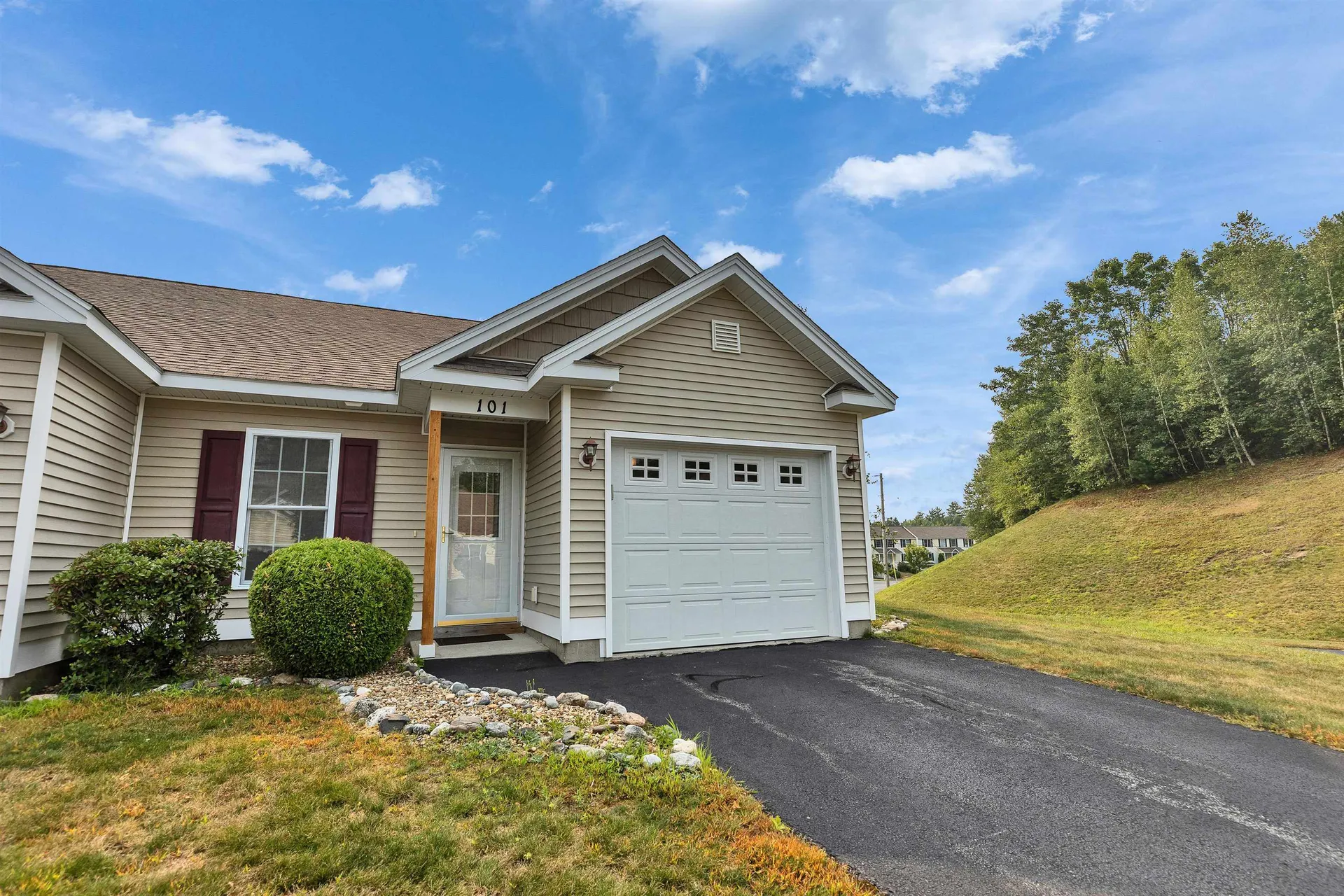 28 Owens Drive Swanzey NH 03446