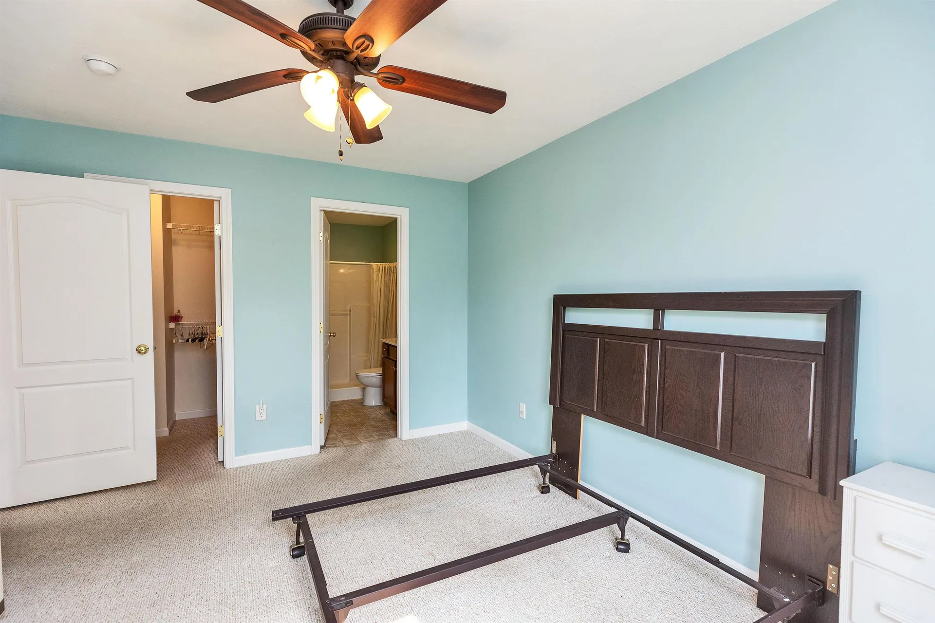 28 Owens Drive Swanzey NH 03446
