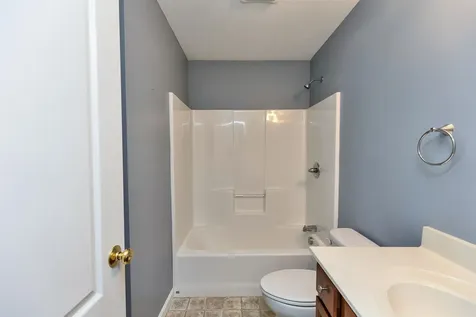 28 Owens Drive Swanzey NH 03446