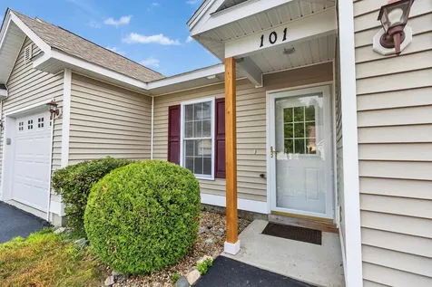 28 Owens Drive Swanzey NH 03446