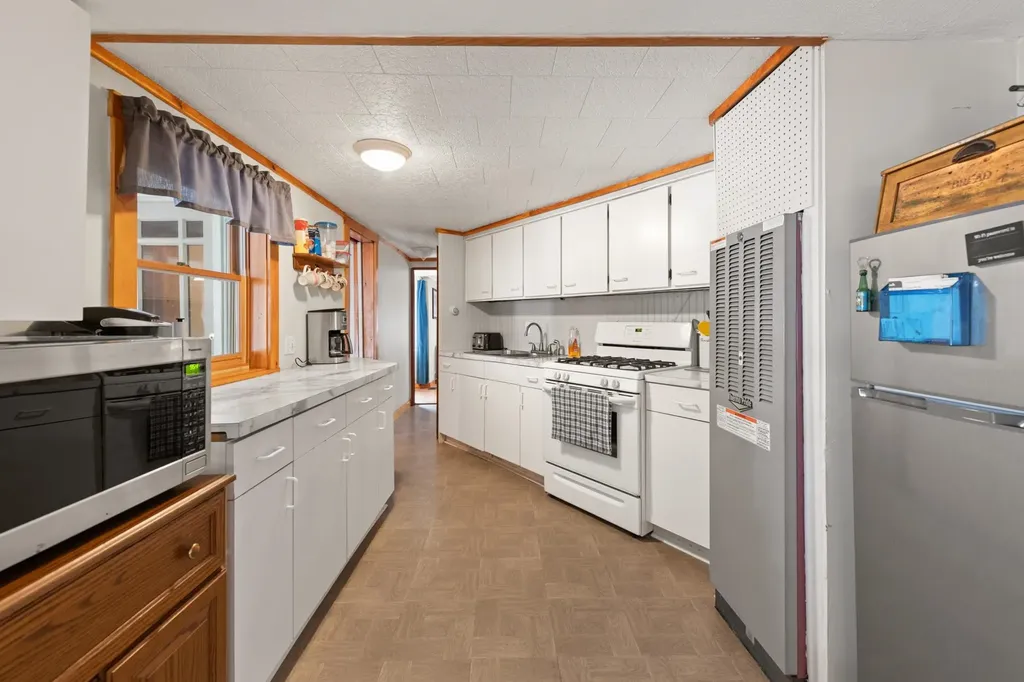 9 Sevin Kids Lane Groton NH 03241