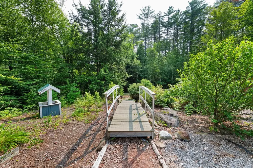 9 Sevin Kids Lane Groton NH 03241