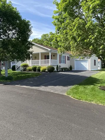 30 Greystone Way North Hampton NH 03862