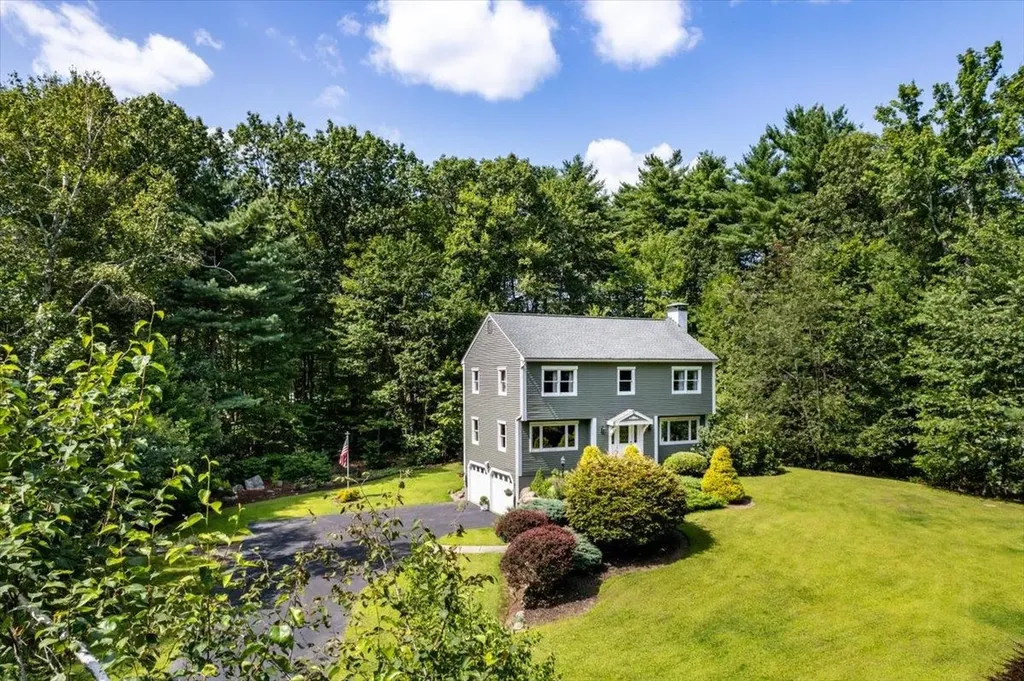 78 Quincy Drive Bedford NH 03110