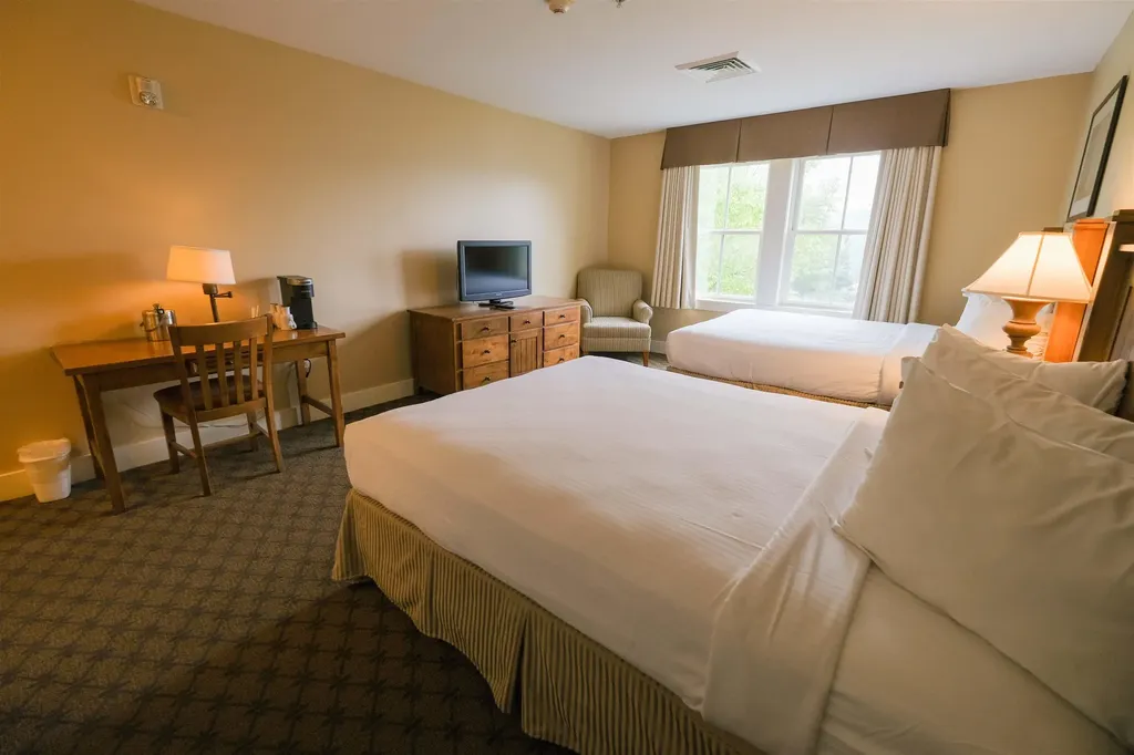 606/608 Qii Jackson Gore Adams House Ludlow VT 05149