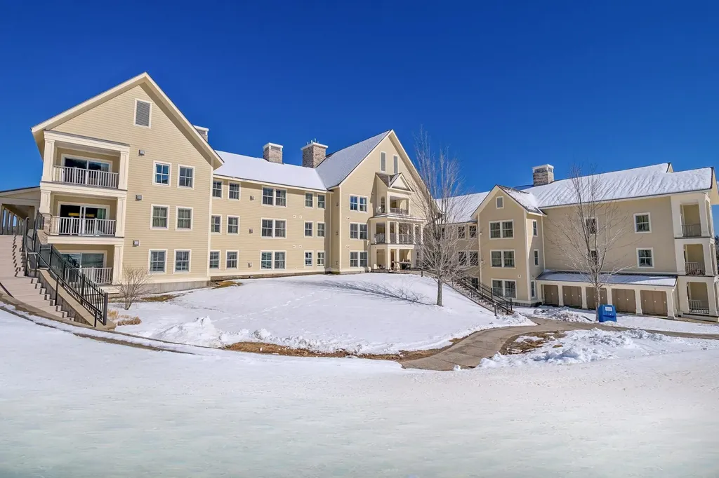 606/608 Qii Jackson Gore Adams House Ludlow VT 05149