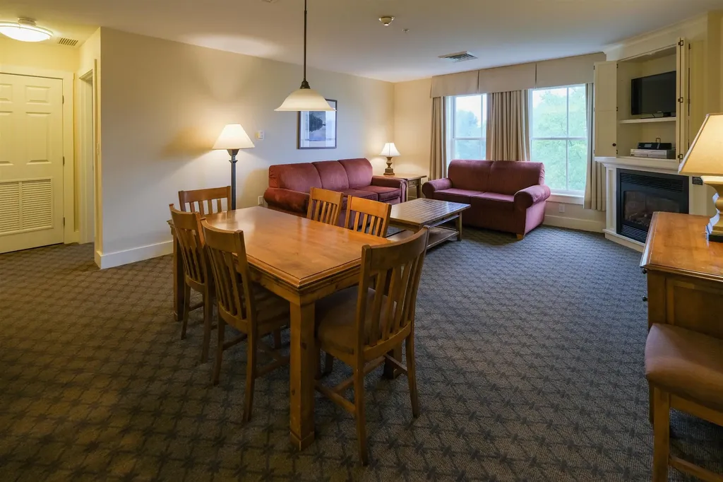 606/608 Qii Jackson Gore Adams House Ludlow VT 05149