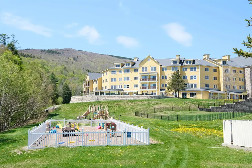 606/608 Qii Jackson Gore Adams House Ludlow VT 05149