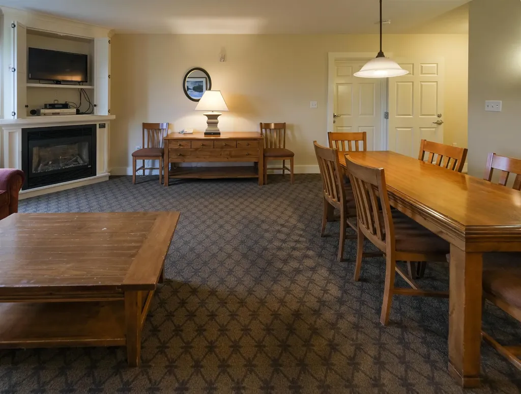 606/608 Qii Jackson Gore Adams House Ludlow VT 05149