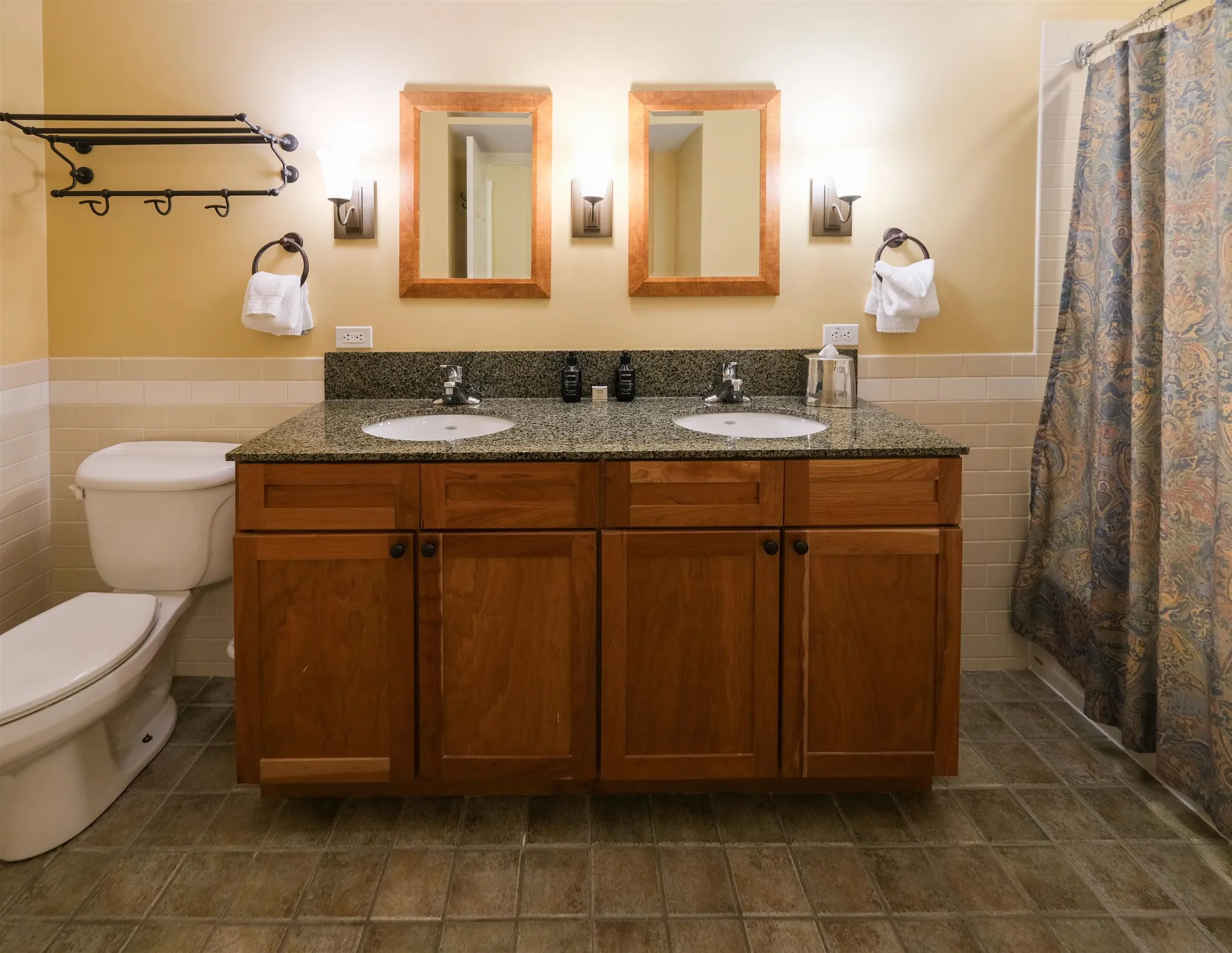 606/608 Qii Jackson Gore Adams House Ludlow VT 05149