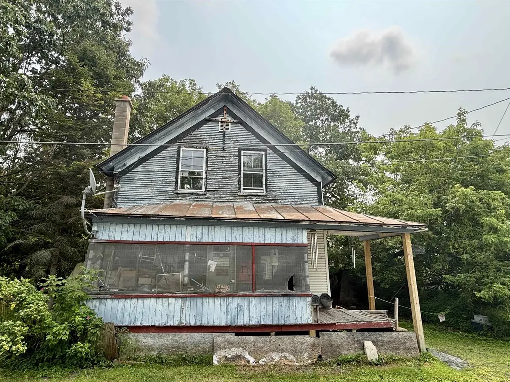 10 Union Street Richford VT 05476