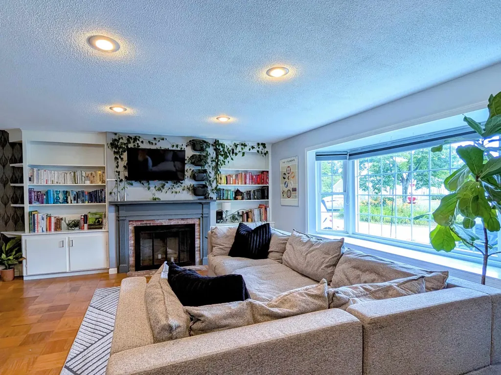 102 Cheney Avenue Peterborough NH 03458