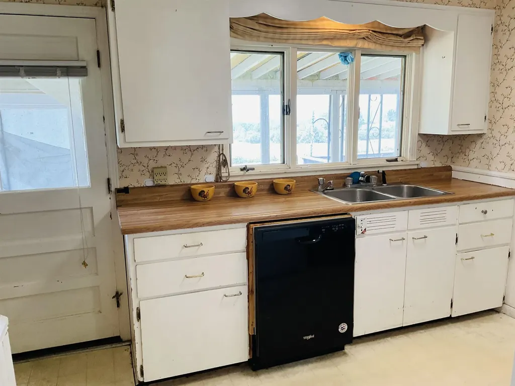 3385 Vt Route 66 Randolph VT 05061