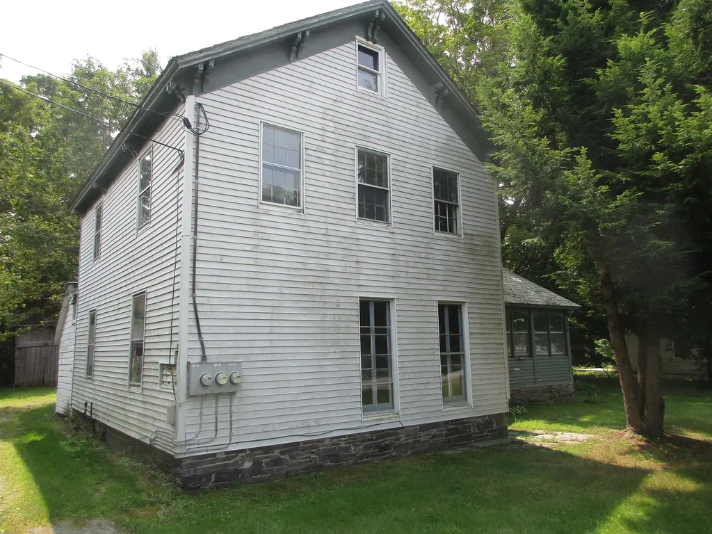 900 East Main Street Poultney VT 05764