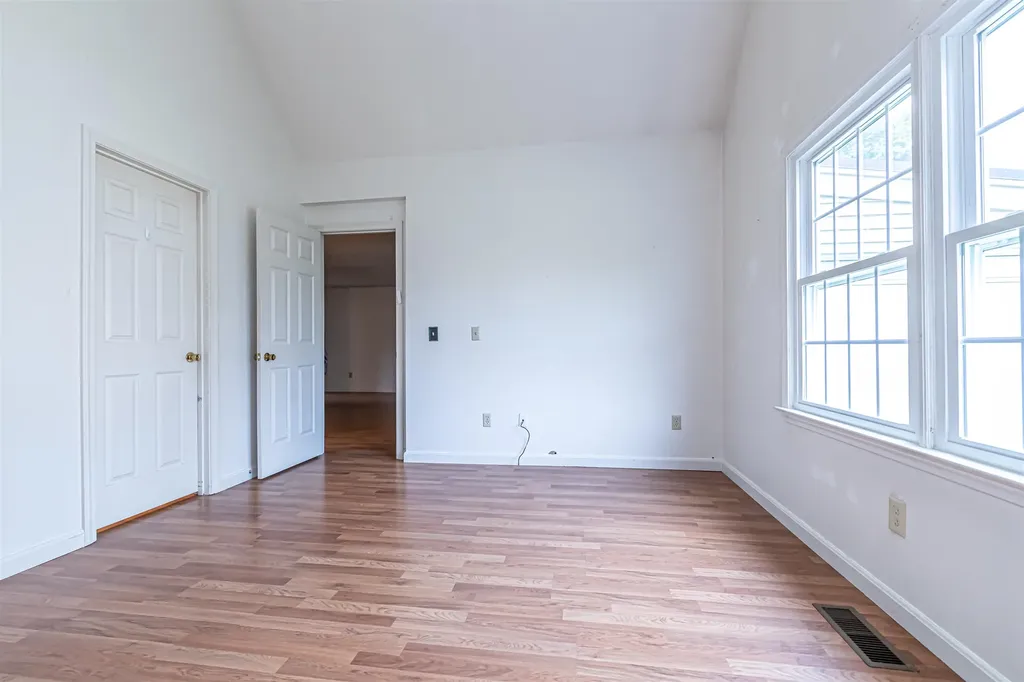 38 Stonehouse Lane Keene NH 03431