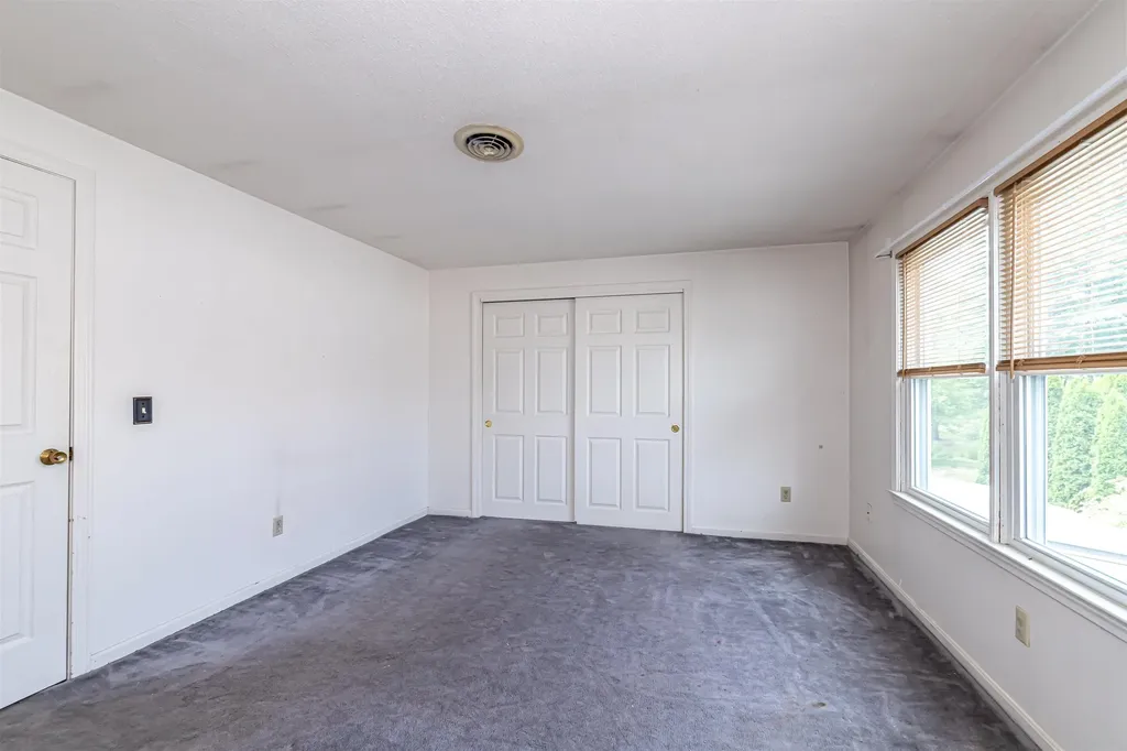 38 Stonehouse Lane Keene NH 03431