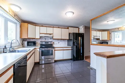 38 Stonehouse Lane Keene NH 03431