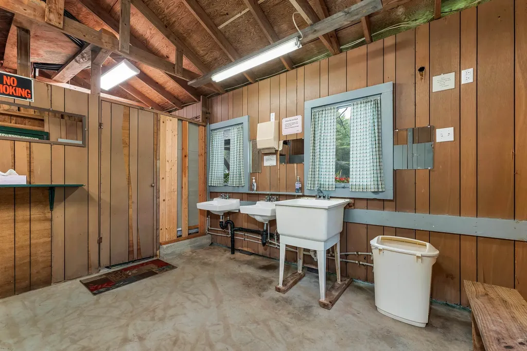 883 Center Street Wolfeboro NH 03894