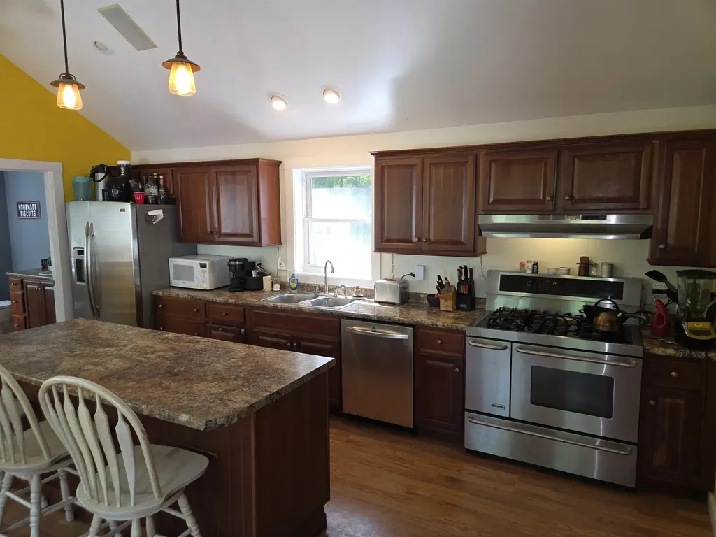 15 Canterbury Road Chichester NH 03258