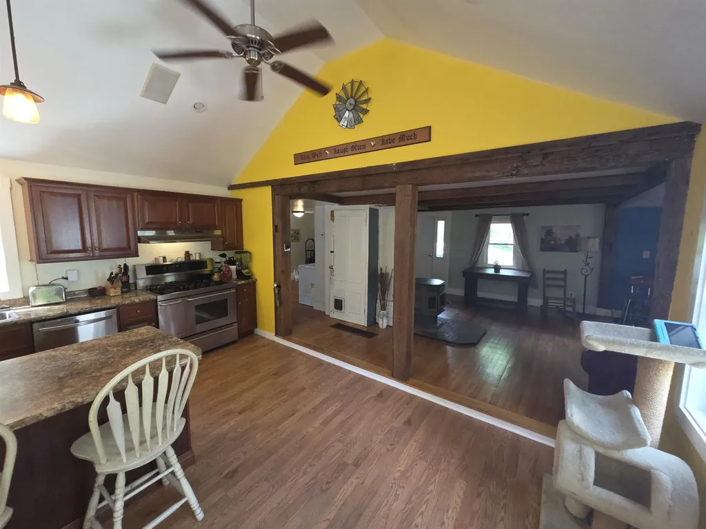 15 Canterbury Road Chichester NH 03258