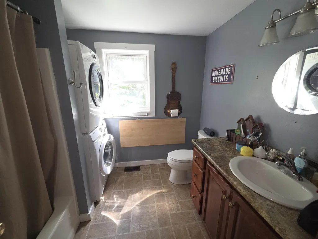 15 Canterbury Road Chichester NH 03258