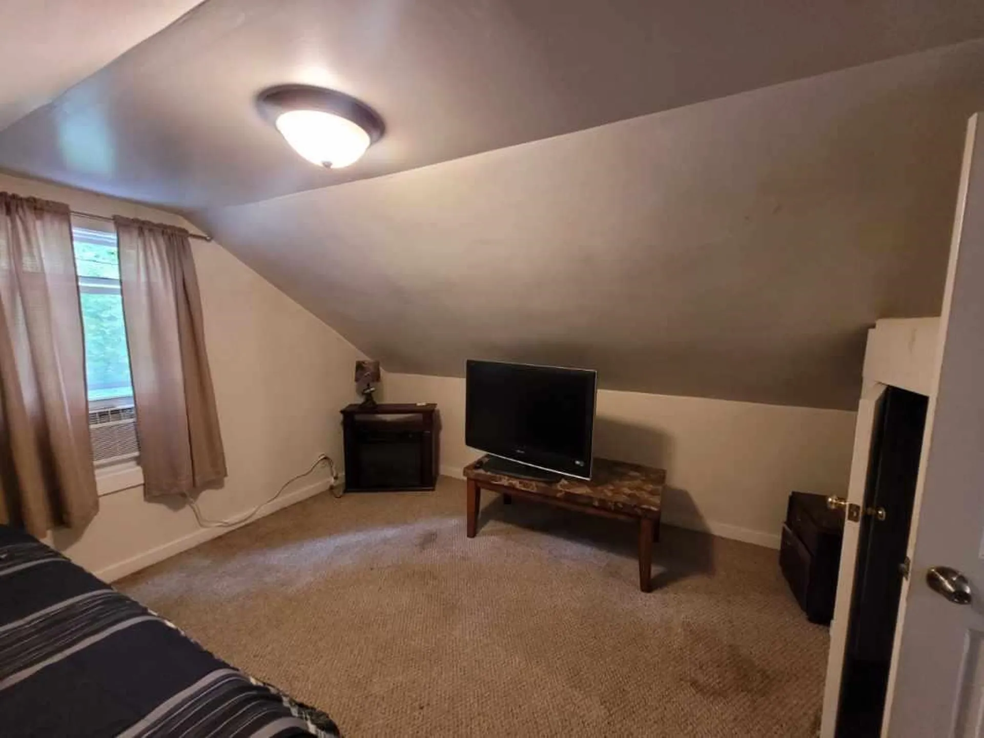 15 Canterbury Road Chichester NH 03258