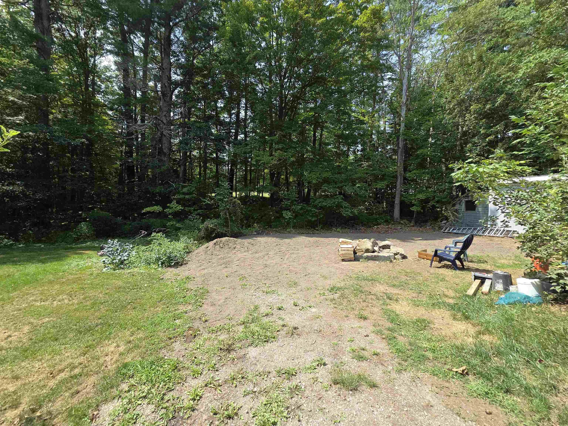 15 Canterbury Road Chichester NH 03258