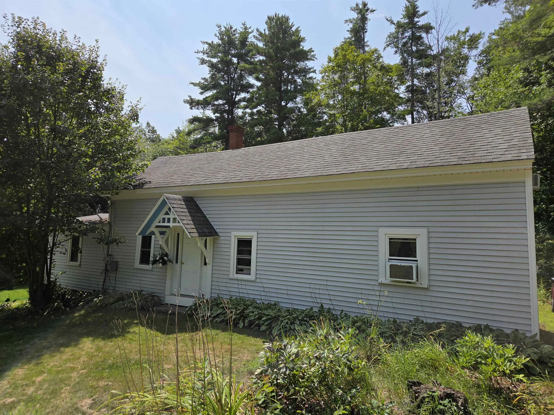 15 Canterbury Road Chichester NH 03258