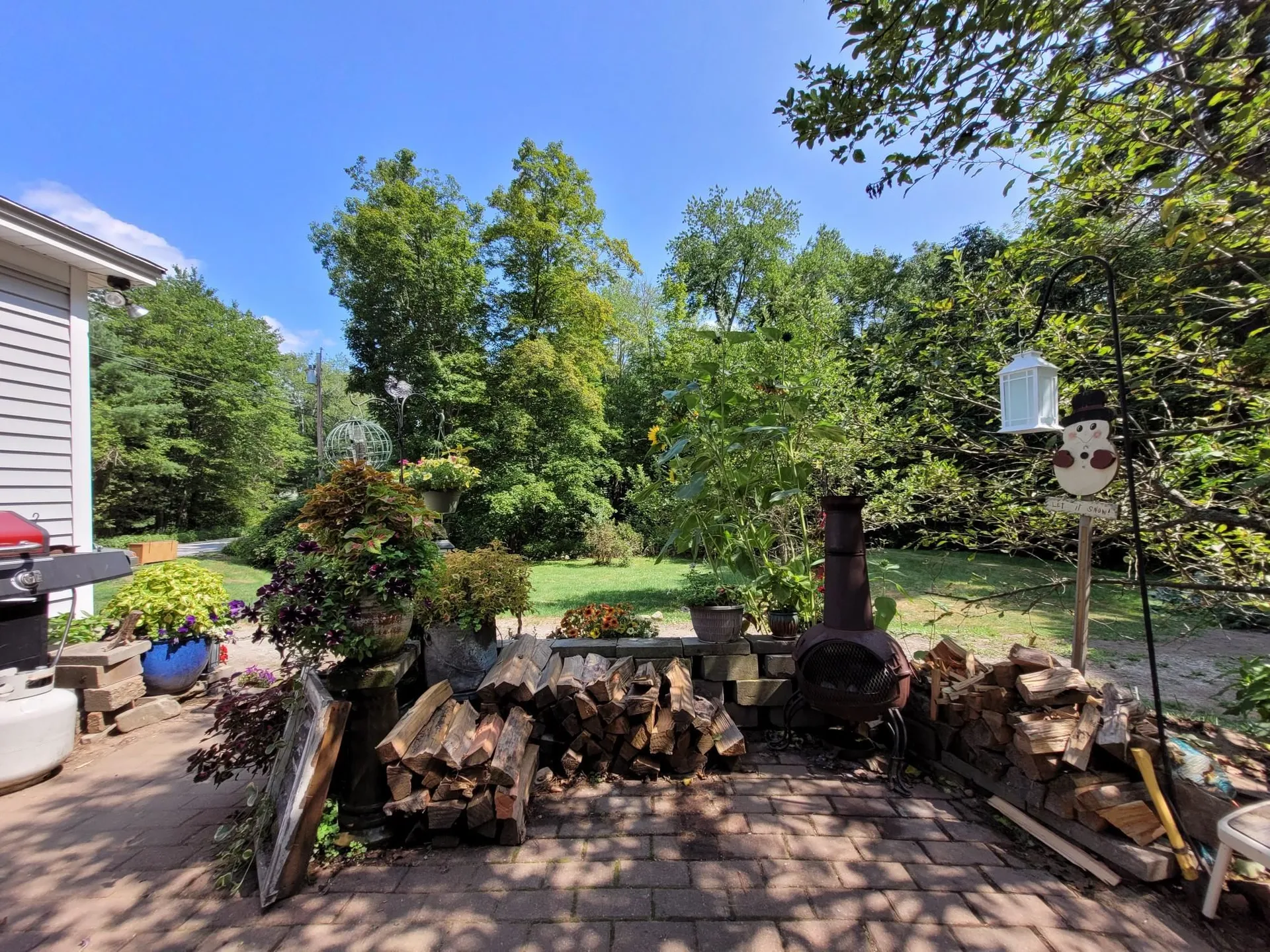 15 Canterbury Road Chichester NH 03258