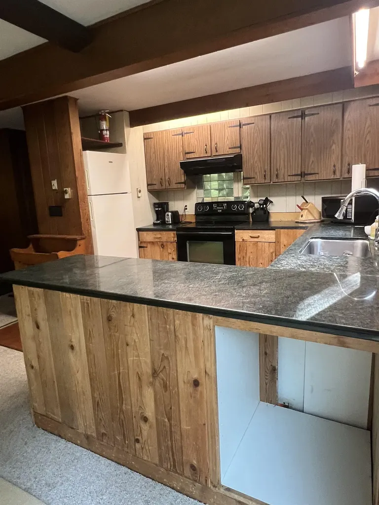 29 Mountainview Loop Dover VT 05356