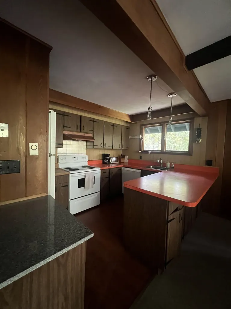 29 Mountainview Loop Dover VT 05356