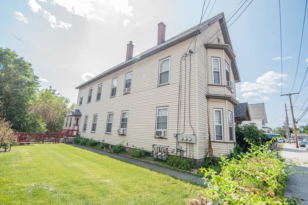 162 Blaine Street Manchester NH 03102