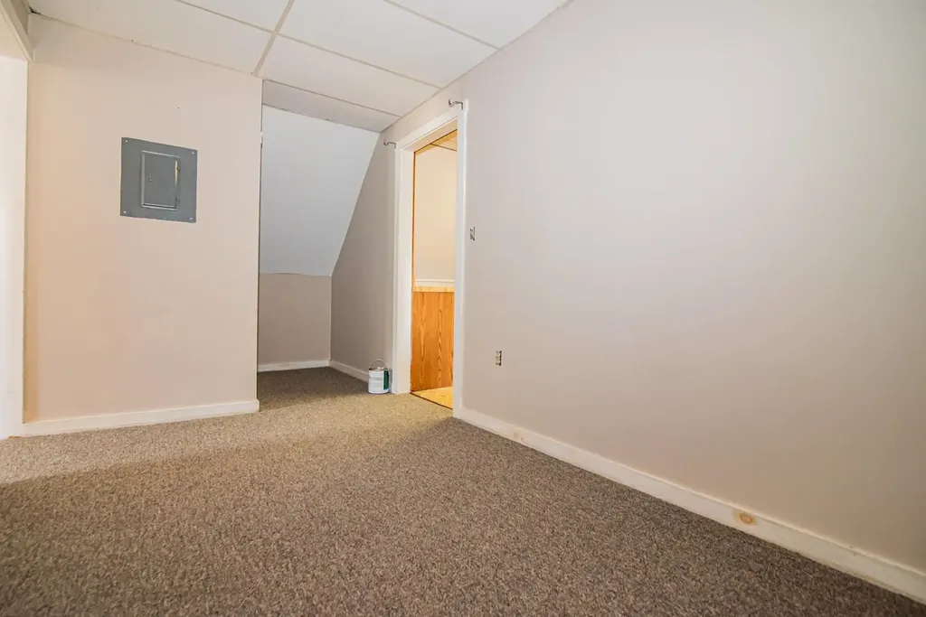 162 Blaine Street Manchester NH 03102