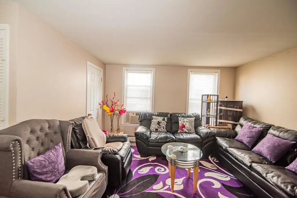 162 Blaine Street Manchester NH 03102