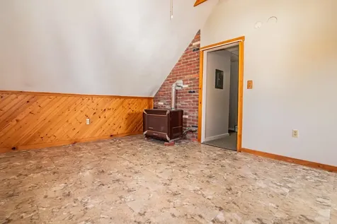 162 Blaine Street Manchester NH 03102