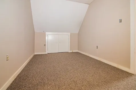 162 Blaine Street Manchester NH 03102