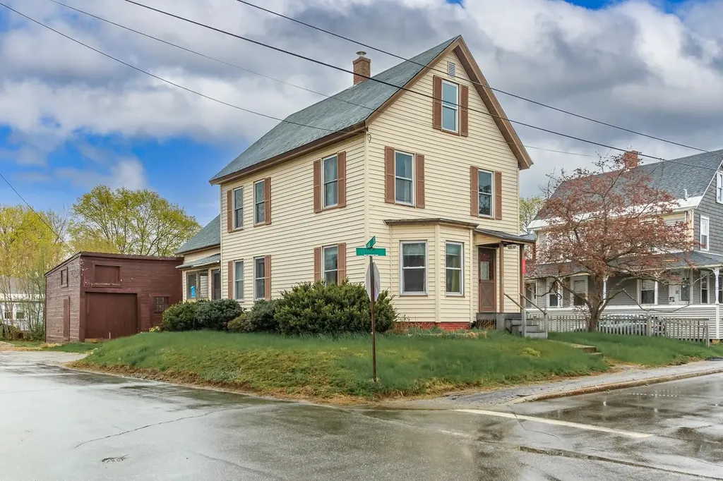 39 Myrtle Street Newport NH 03773