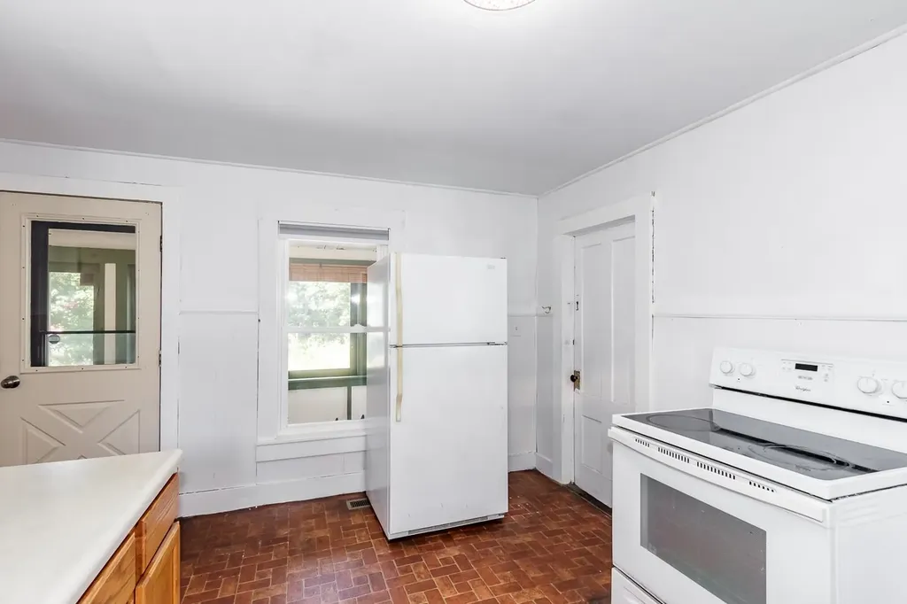 39 Myrtle Street Newport NH 03773