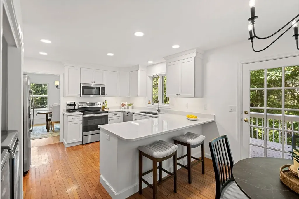 14 Veronica Drive Bedford NH 03110